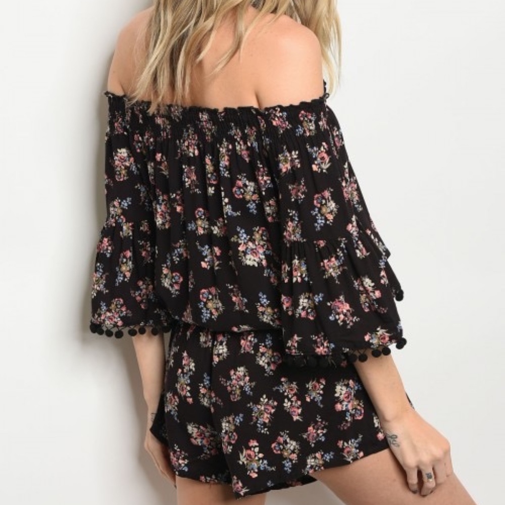 1 LEFT! Sexy & FLirty!  Black Floral Romper! - Picture 2 of 8